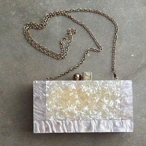 Pearl Clutch